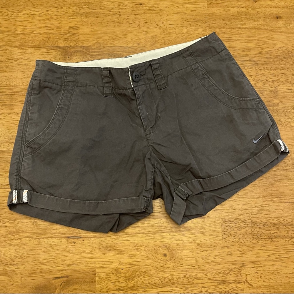 Nike Cuffed Casual Gray Shorts Size 6